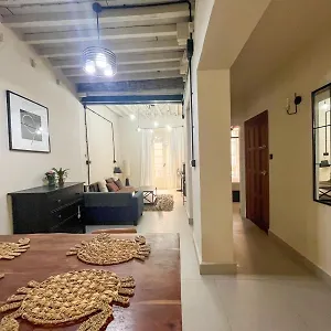 apartamento-plaza-de-la-merced.1costadelsol.com/